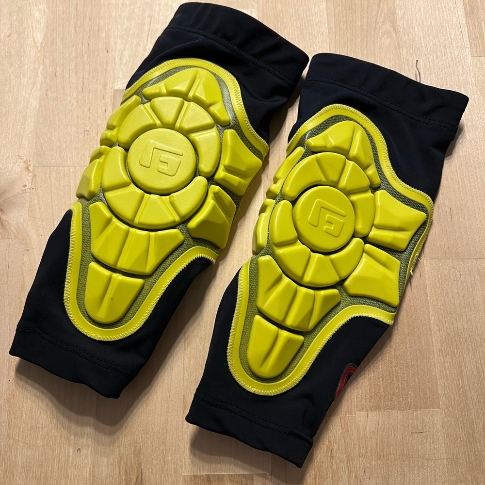 G-Form youth vento soccer shin guards